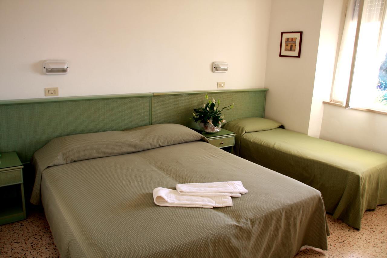 Hotel Excelsior Fano Extérieur photo
