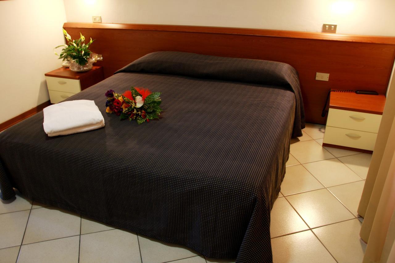 Hotel Excelsior Fano Extérieur photo