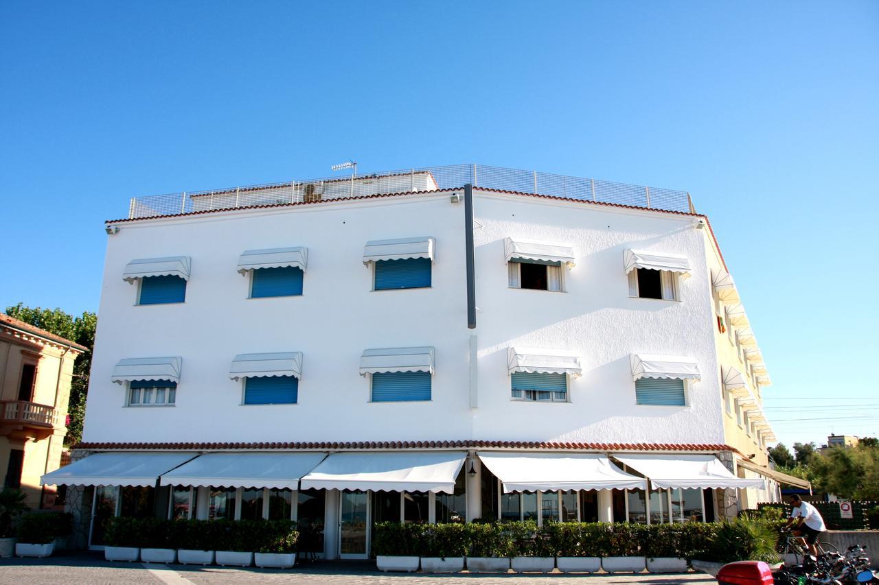 Hotel Excelsior Fano Extérieur photo